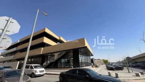 مكتب 3250 م² في المرسلات 13