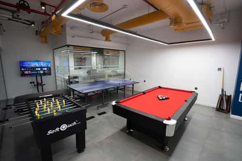 9000 sqm office in As Suwaidi 5