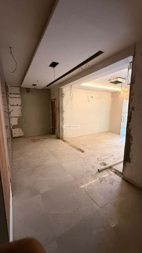 200 sqm office in Al Rawdah 8