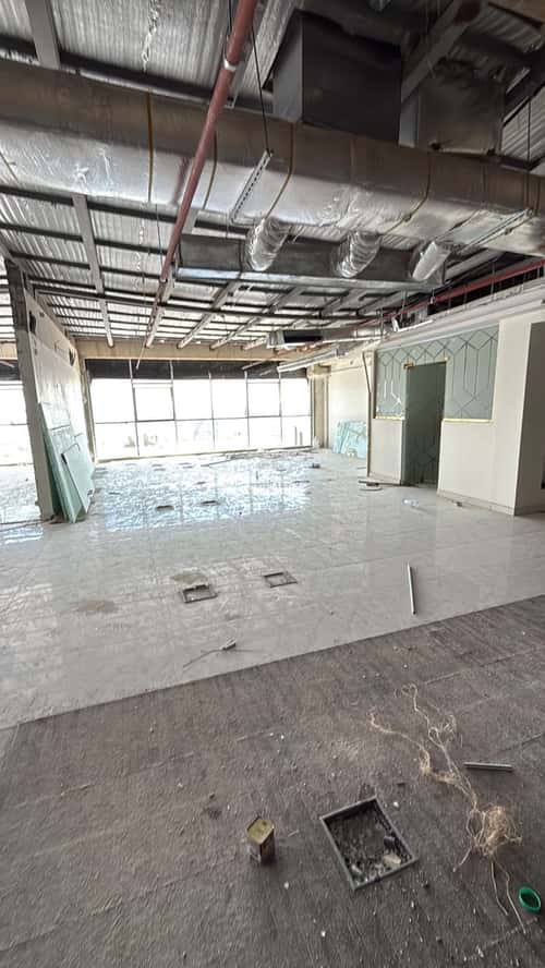 مكتب 630 م² في الروضة 3