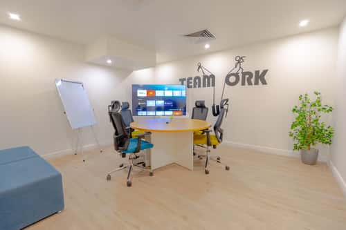 3000 sqm office in King Abdul Aziz 1