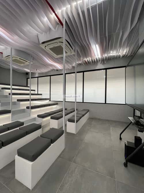 مكتب 9000 م² في السويدي 1