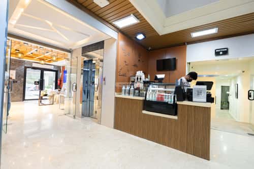 3000 sqm office in King Abdul Aziz 8