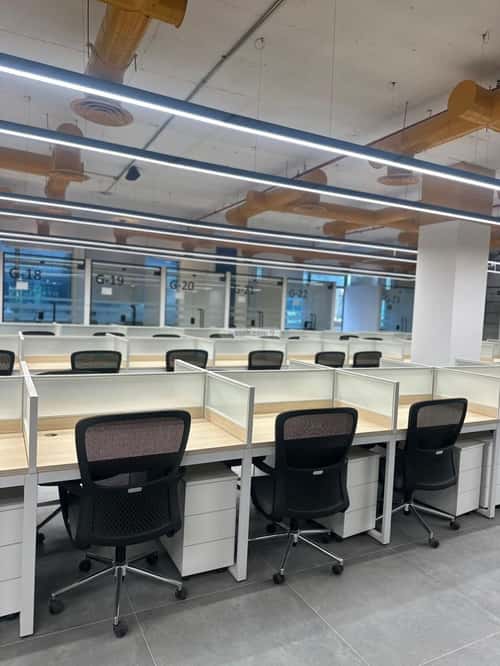 9000 sqm office in As Suwaidi 2