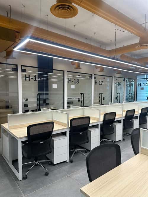 9000 sqm office in As Suwaidi 4