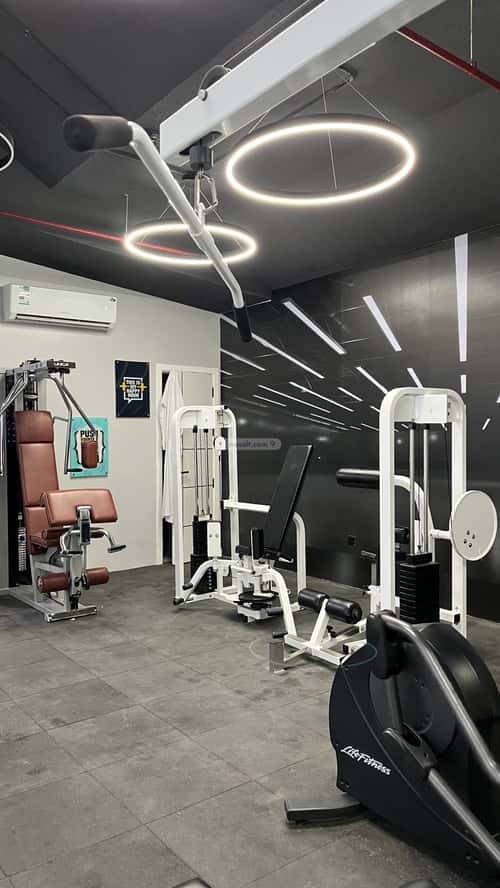 9000 sqm office in As Suwaidi 4