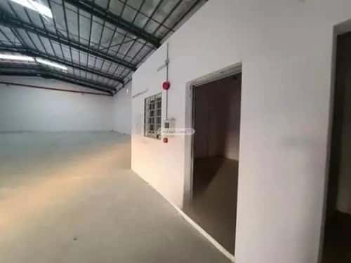 مستودع  في طيبة 3