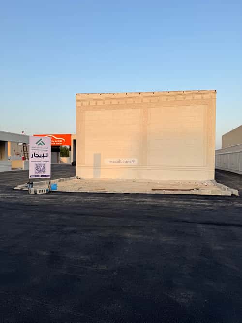215 sqm shop in Al Safaa 7