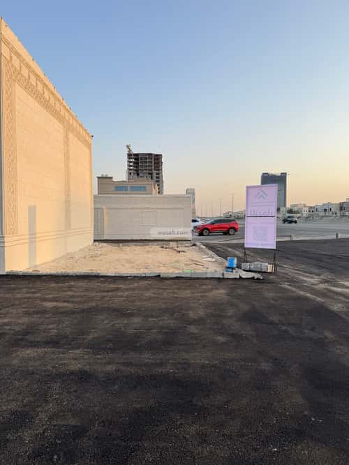 215 sqm shop in Al Safaa 2