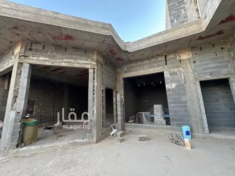 فيلا 4 غرف في الجنادرية 3