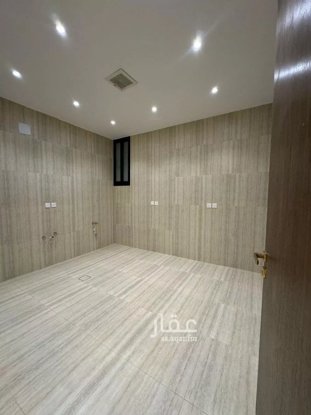 5 bedroom apartment in Al Rimal 10