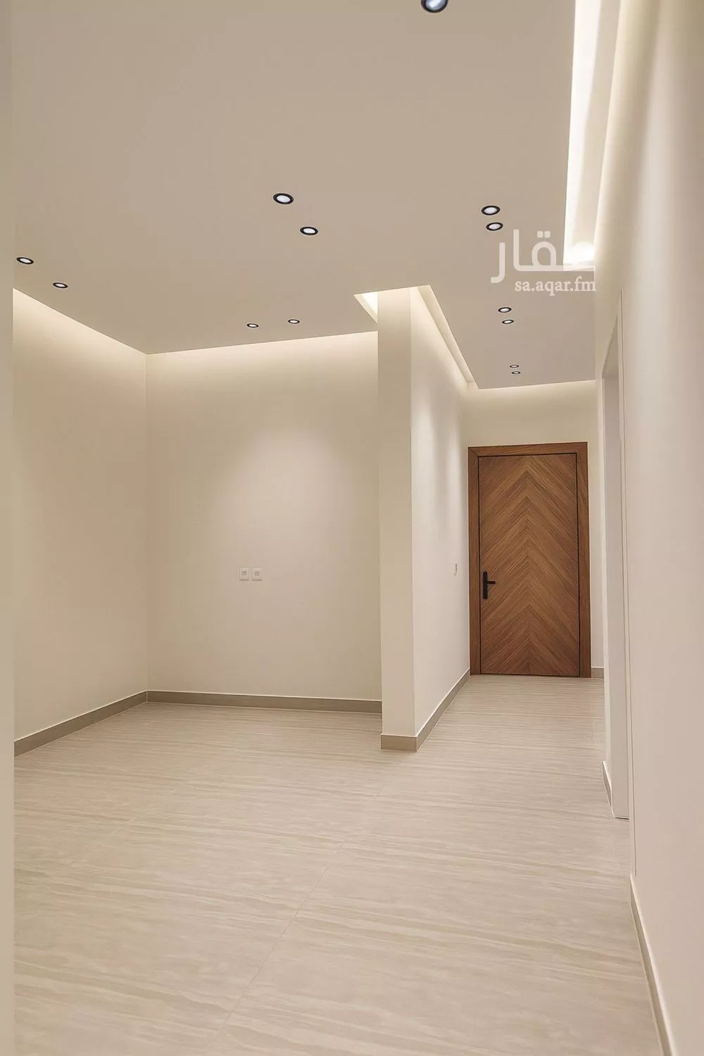3 bedroom floor in Al Hazm 7