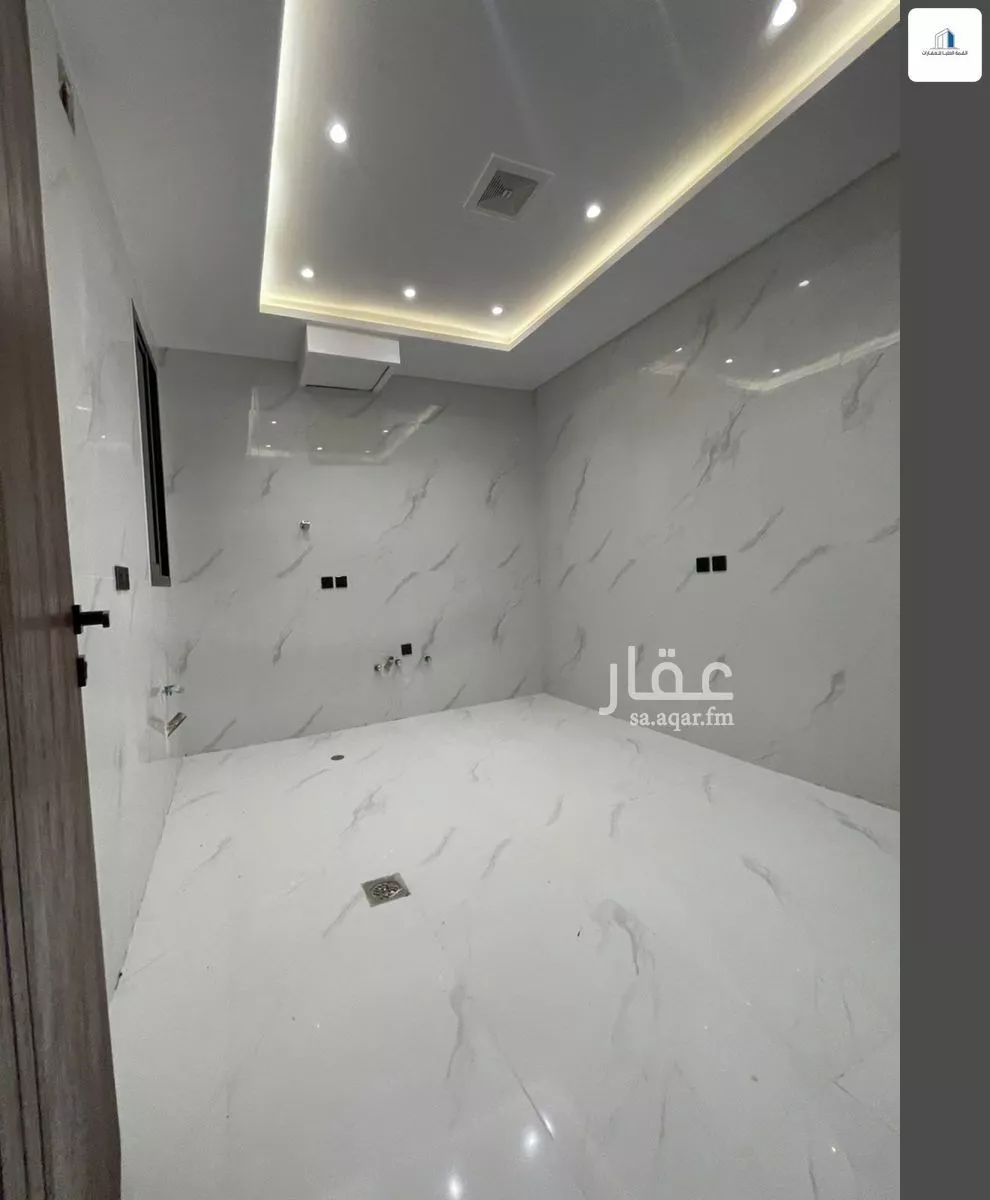 3 bedroom apartment in Al Marwa 10