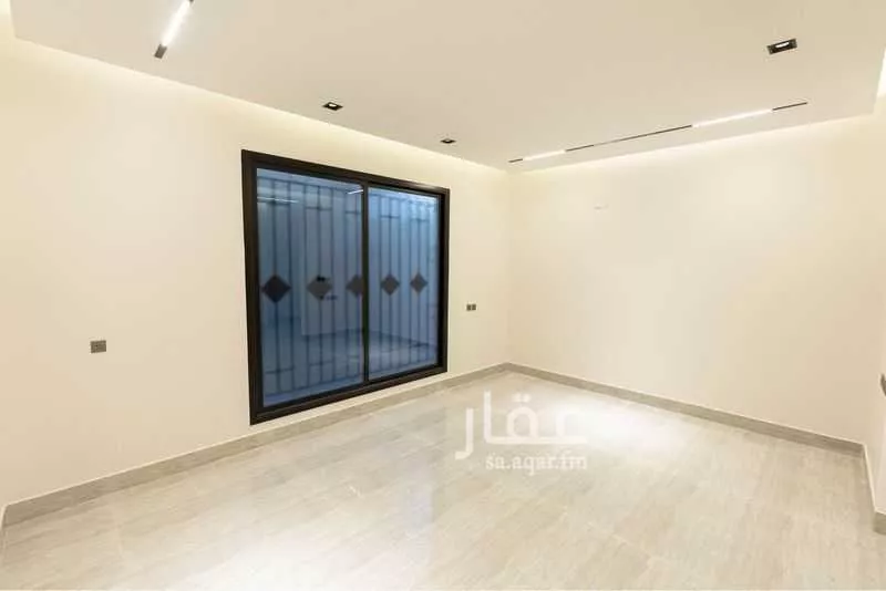 6 bedroom apartment in Al Rimal 12