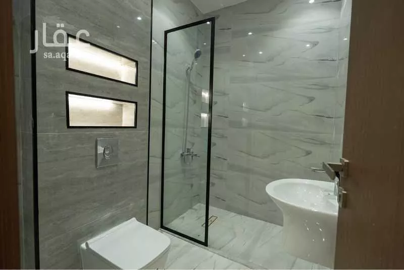 6 bedroom apartment in Al Rimal 4