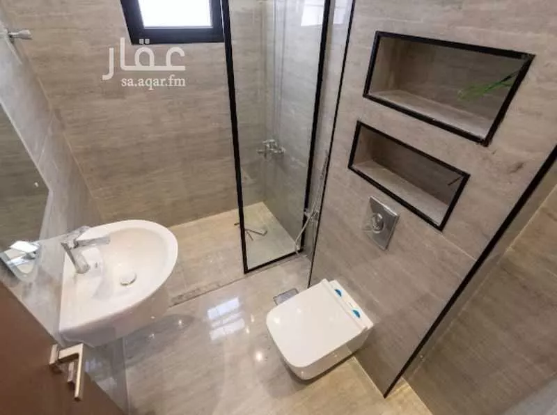 6 bedroom apartment in Al Rimal 7