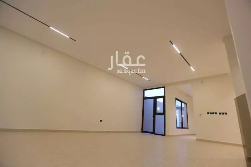 3 bedroom floor in As Suwaidi Al Gharabi 13