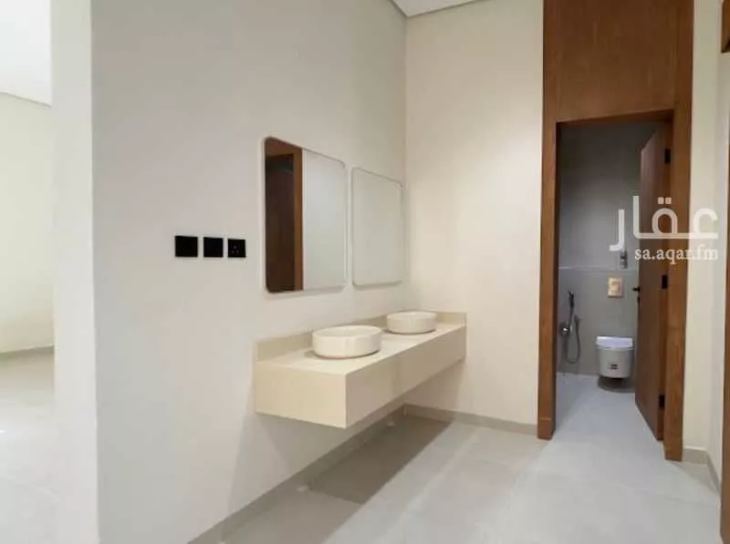 4 bedroom floor in Ash Sharq 7