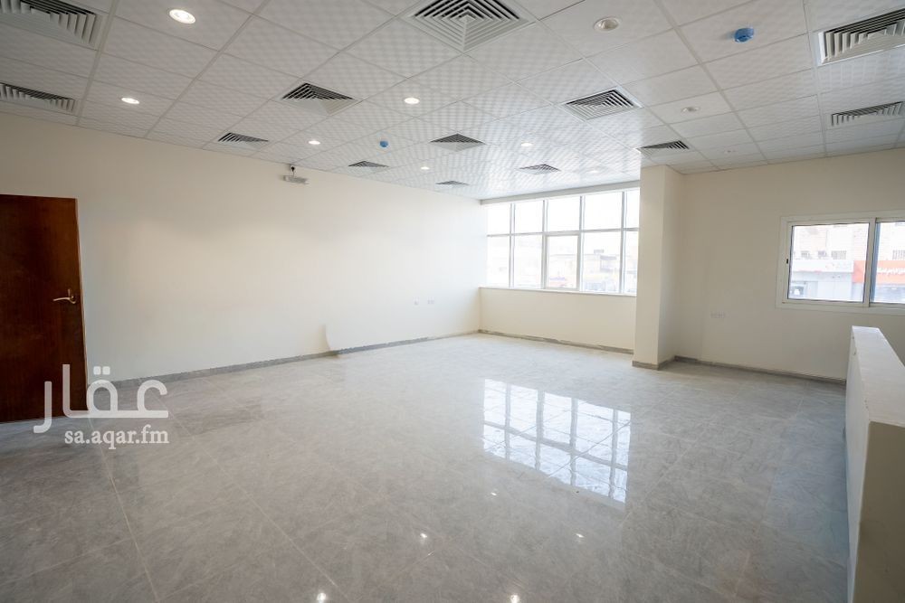 6 bedroom building in Al Malaz, Riyadh 7