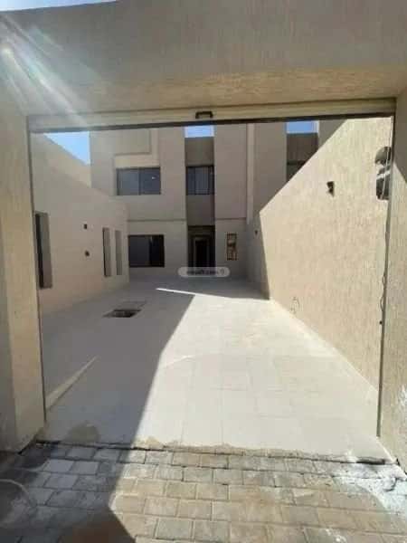 4 bedroom villa in Riyadh 5