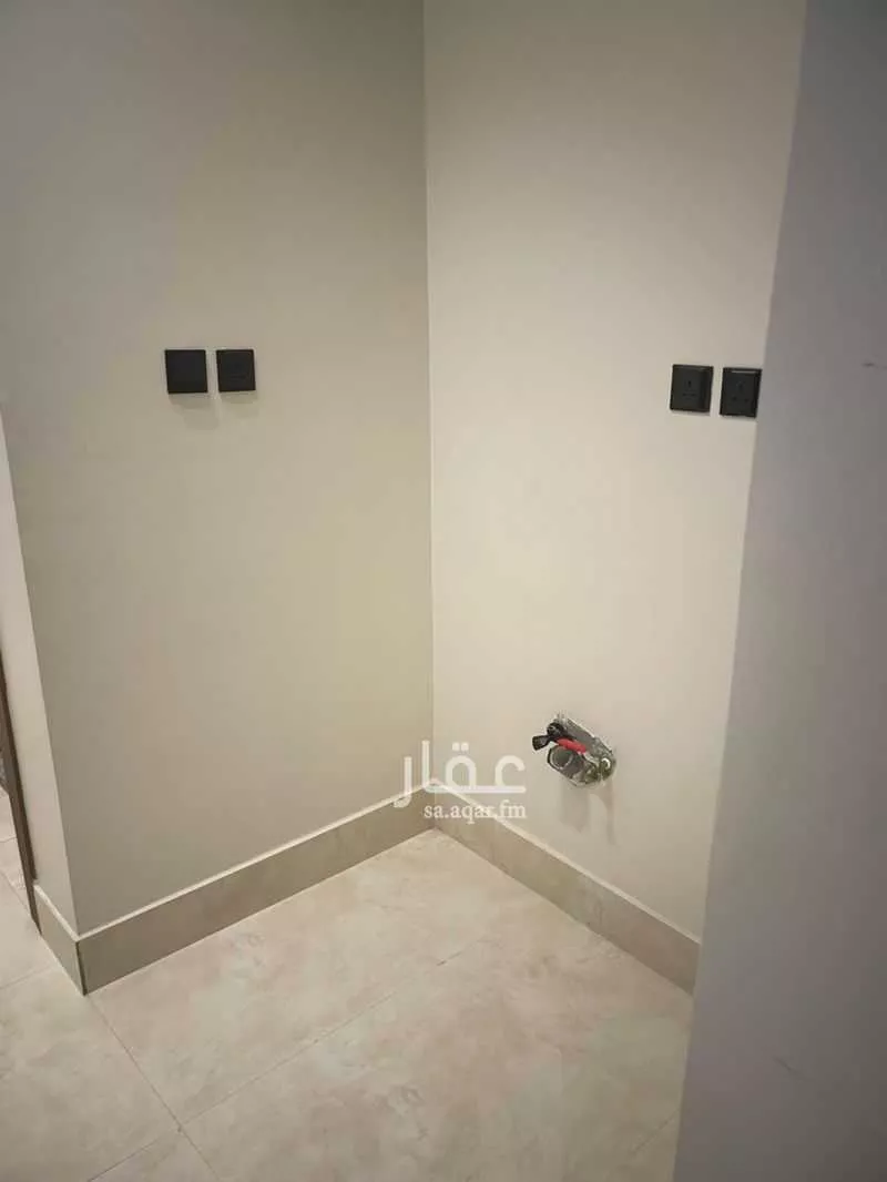 3 bedroom apartment in Hajar, Eastern Province 9