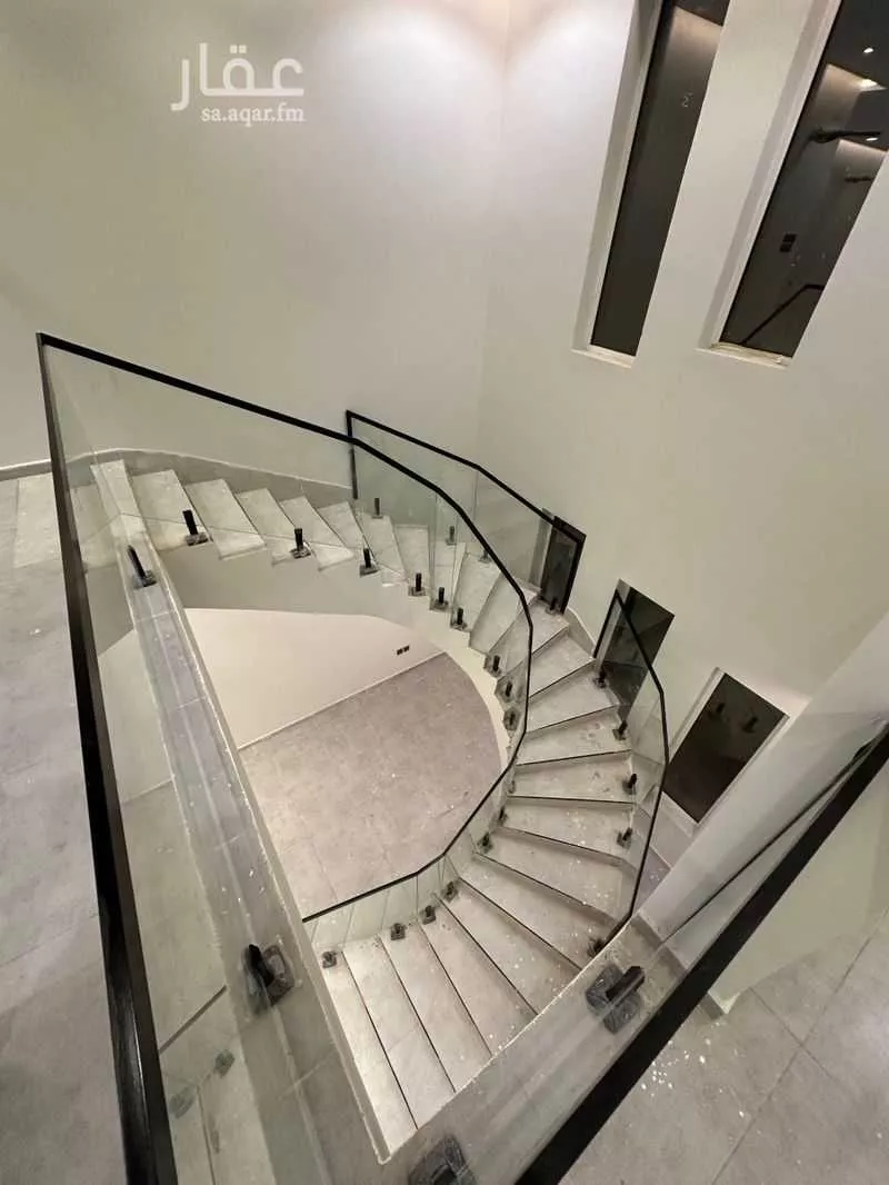 7 bedroom villa in Al Buhayrat 9