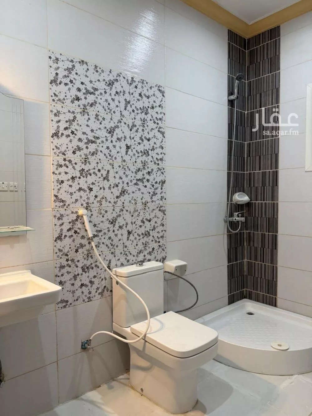6 bedroom apartment in Al Rusaifah 11