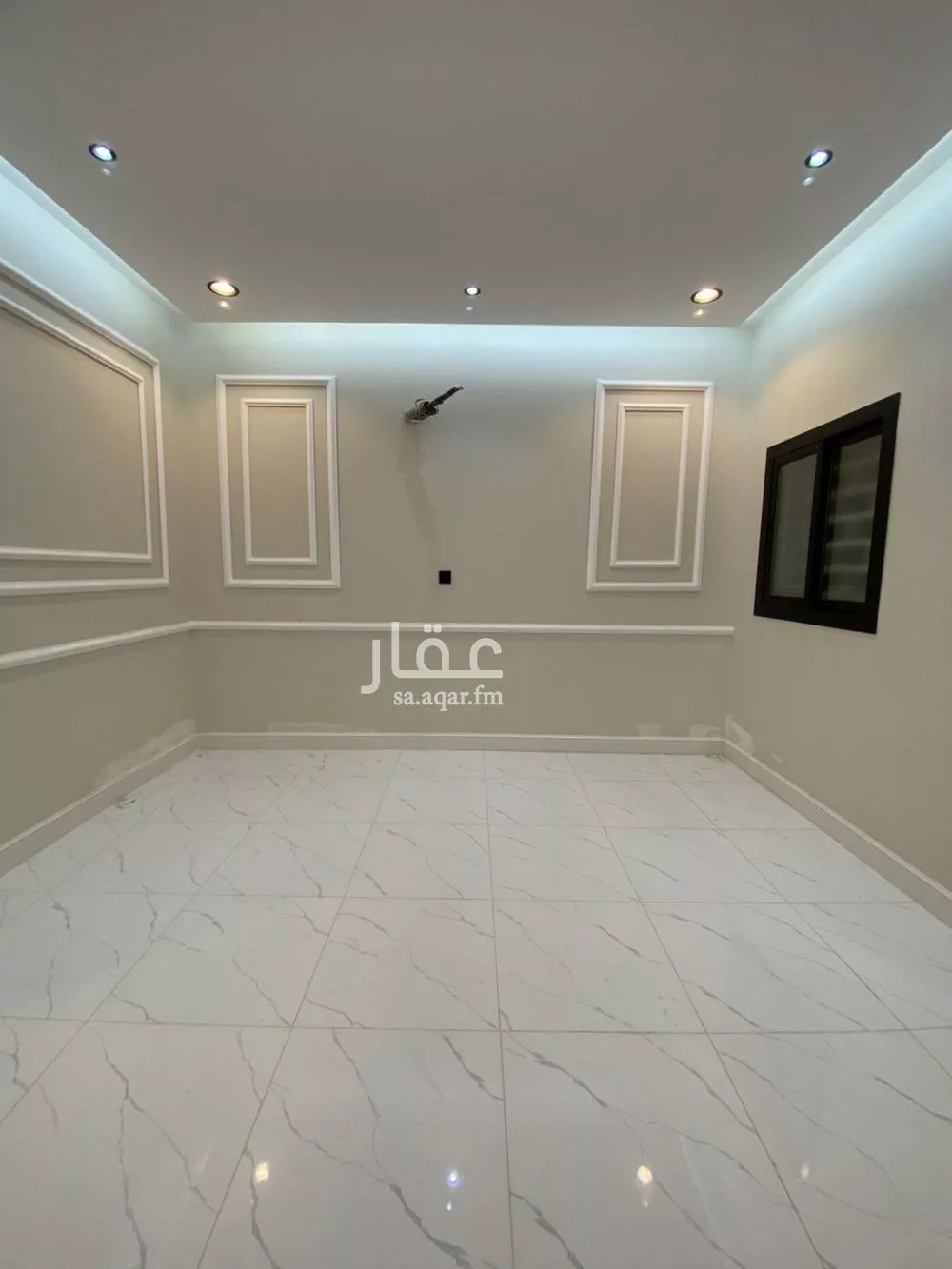 شقة 5 غرف في الراشدية 3