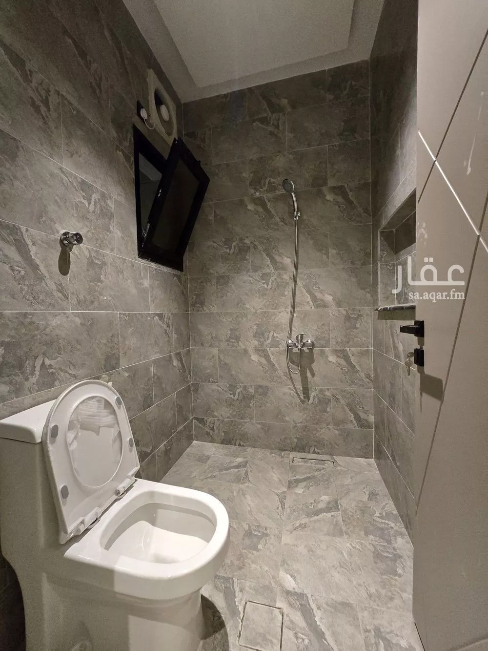 4 bedroom apartment in Al Ukayshiyyah 12