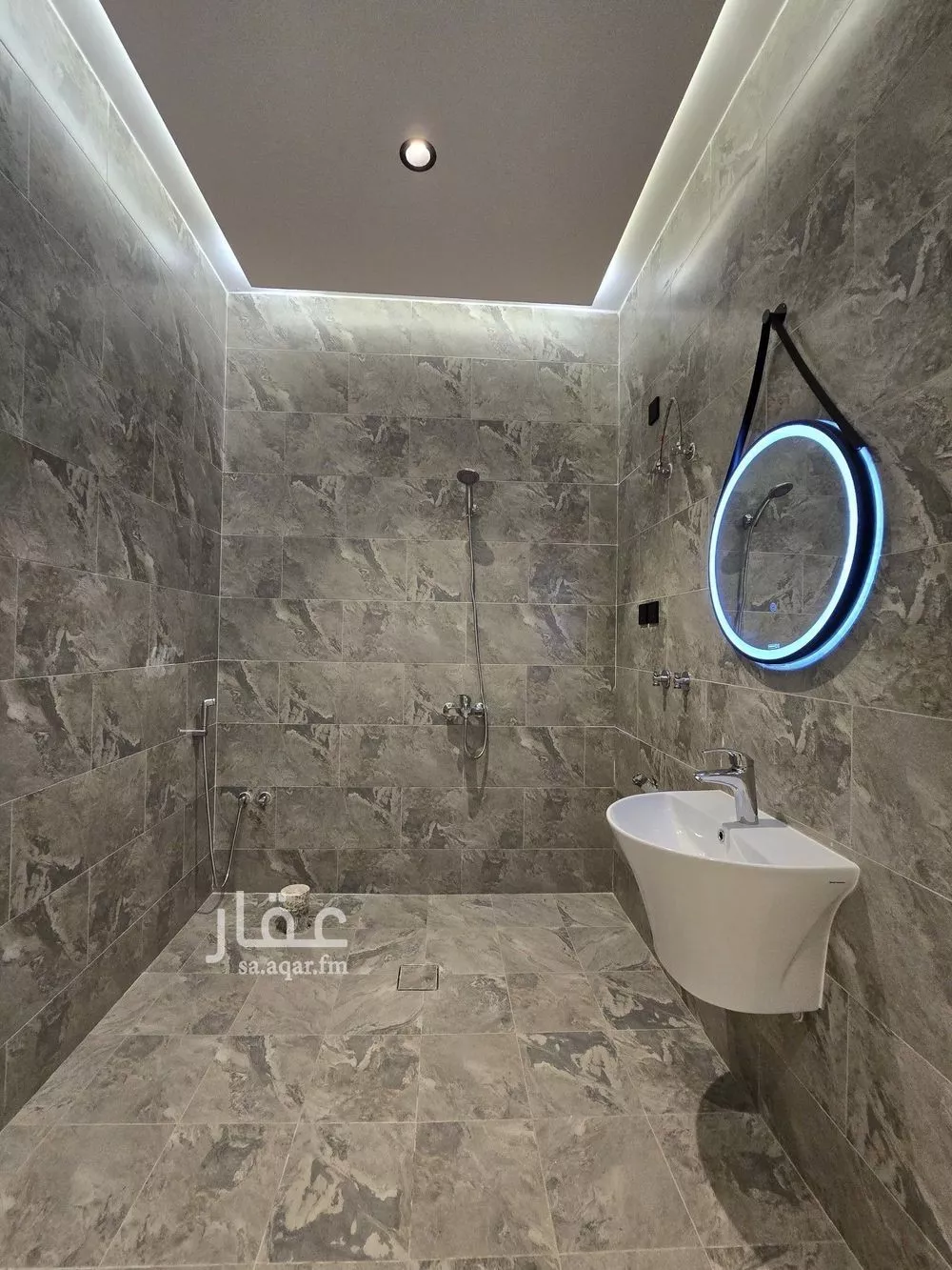 4 bedroom apartment in Al Ukayshiyyah 14
