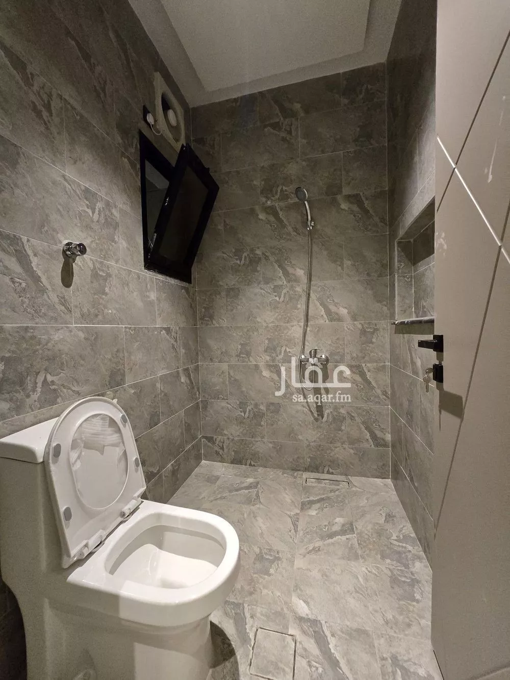 4 bedroom apartment in Al Ukayshiyyah 10