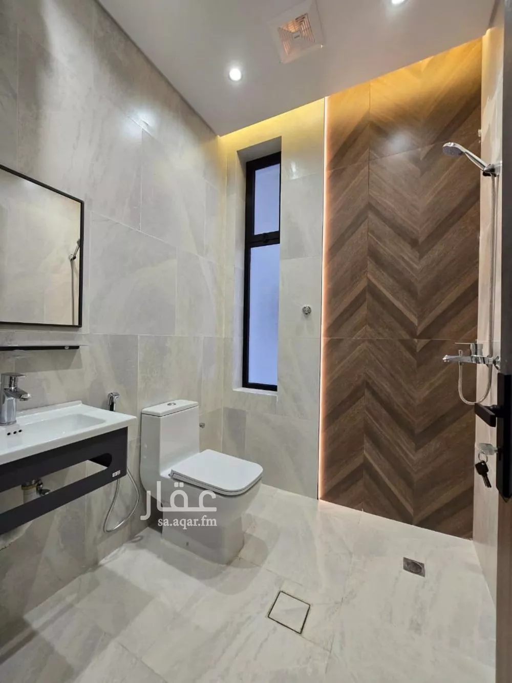 6 bedroom apartment in Al Rashidiyyah 7