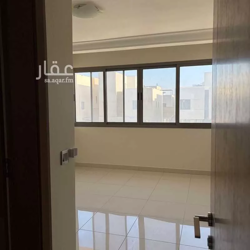 4 bedroom villa in Al Amwaj, Eastern Province 2