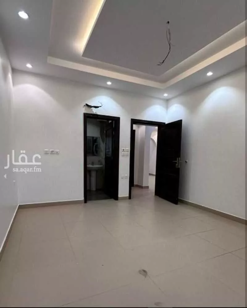 3 bedroom apartment in Al Buhayrat 5