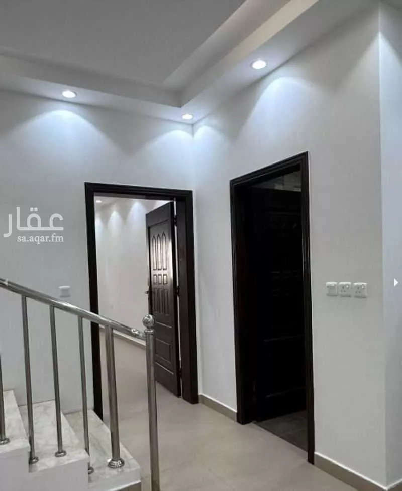 3 bedroom apartment in Al Buhayrat 6