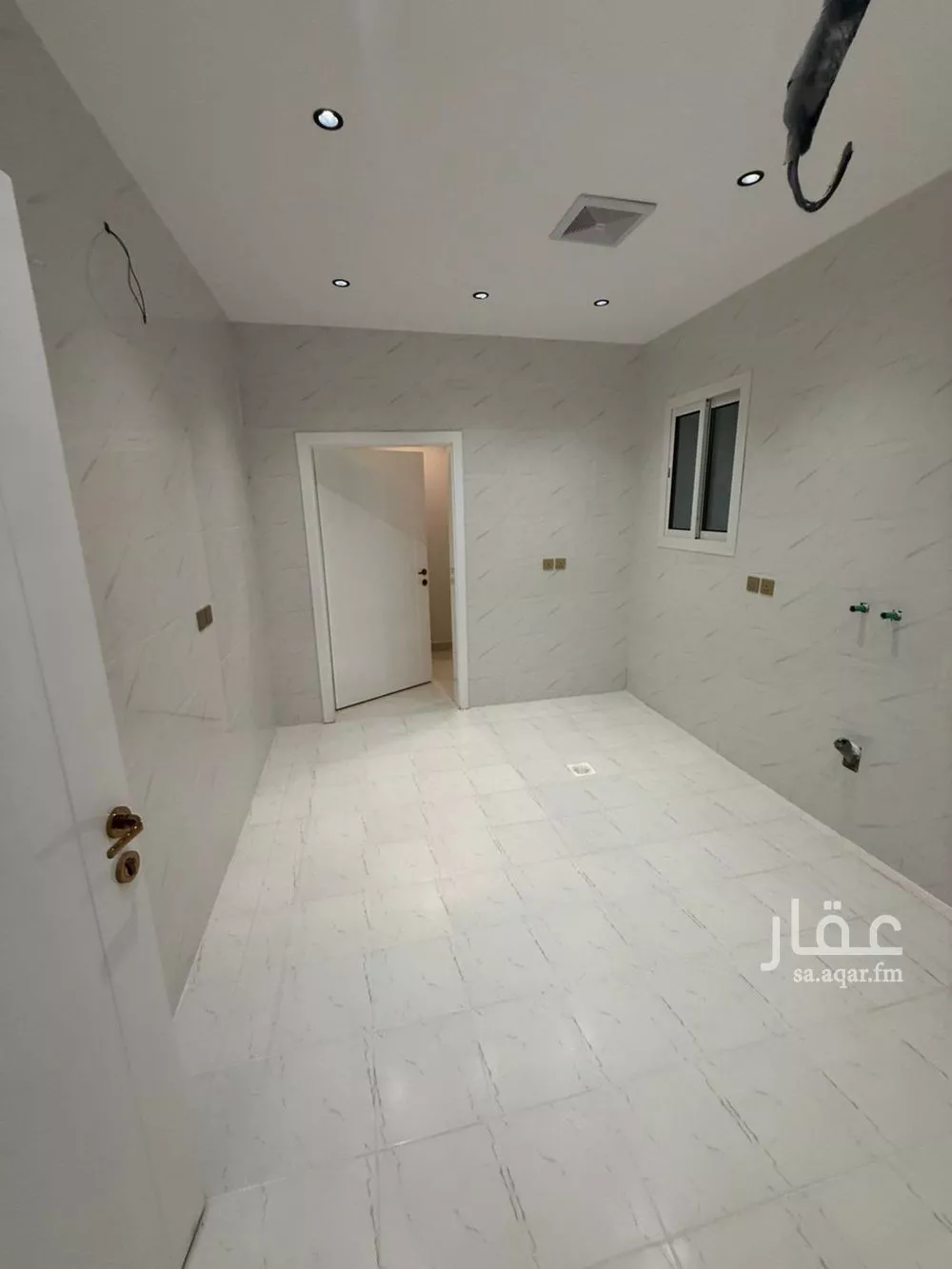 6 bedroom apartment in King Fahd 13