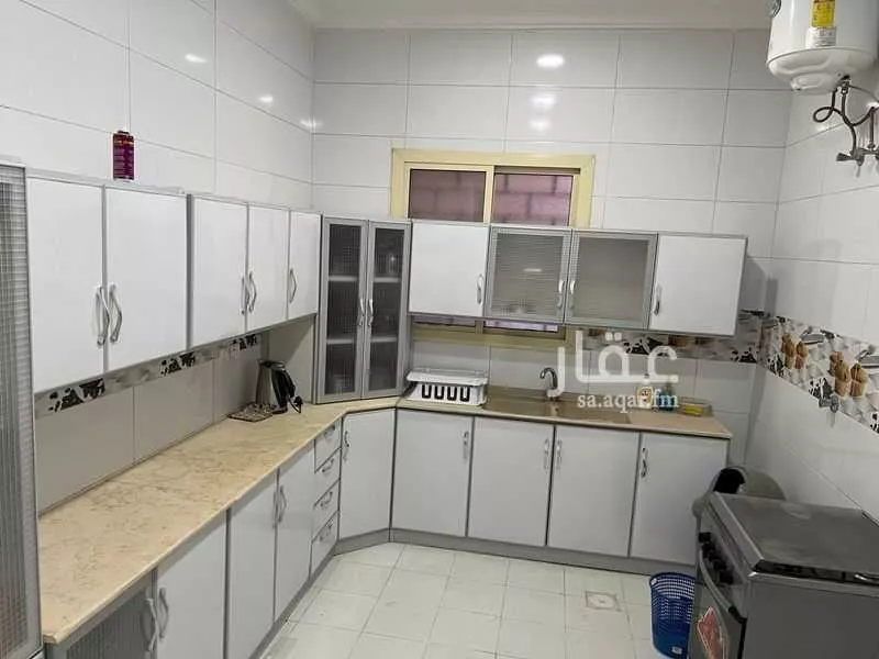 5 bedroom apartment in Al Awali 4