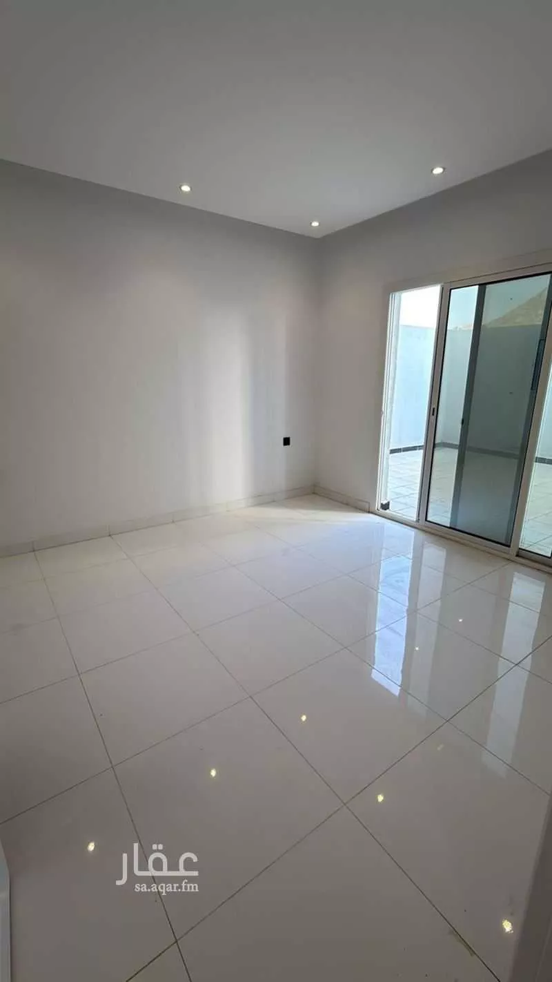 5 bedroom apartment in Batha Quraysh 2