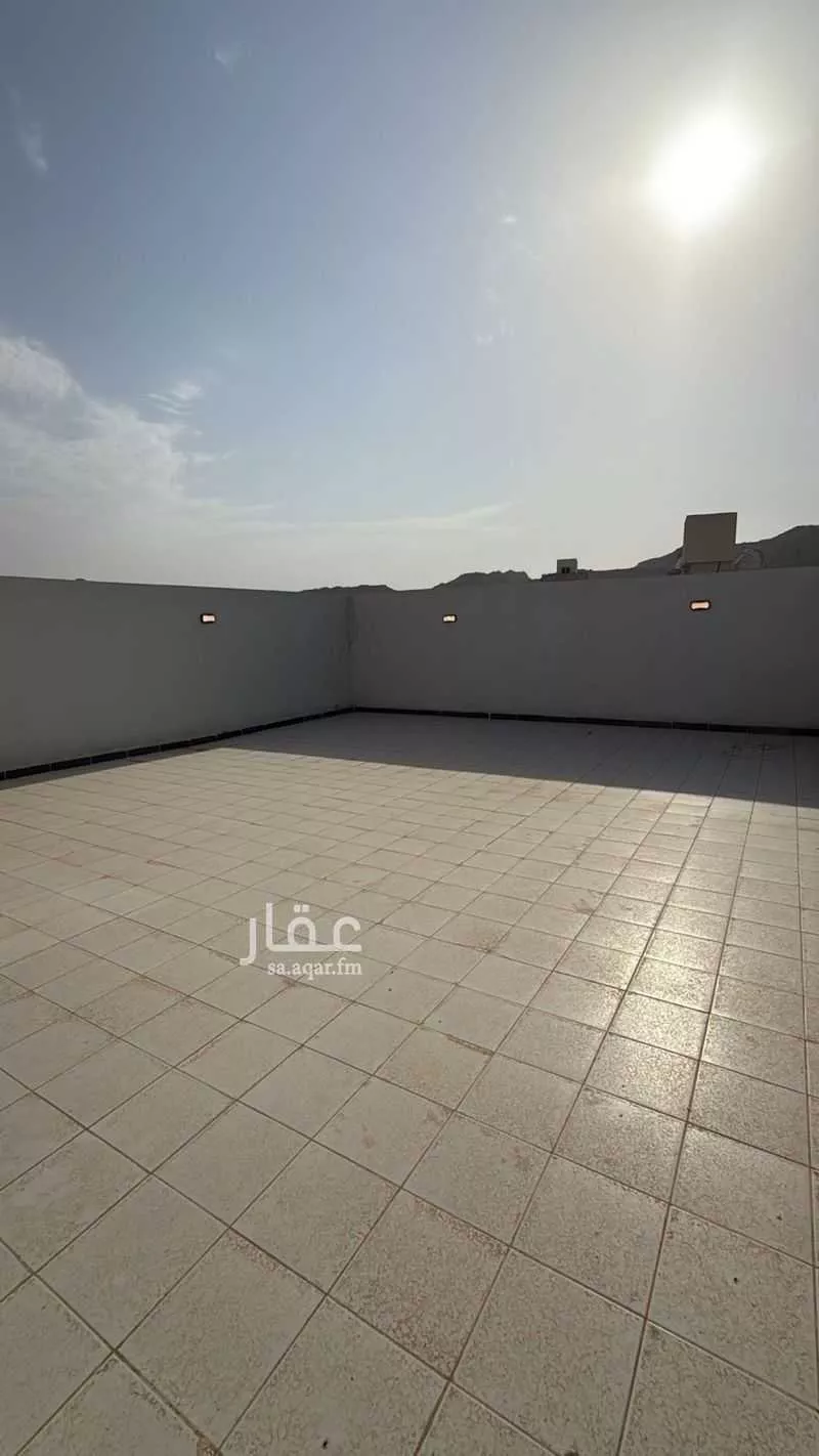 5 bedroom apartment in Batha Quraysh 5