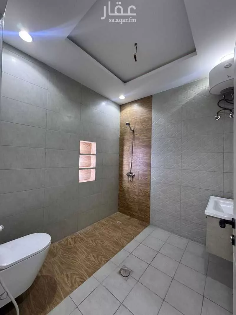 6 bedroom apartment in Al Buhayrat 11