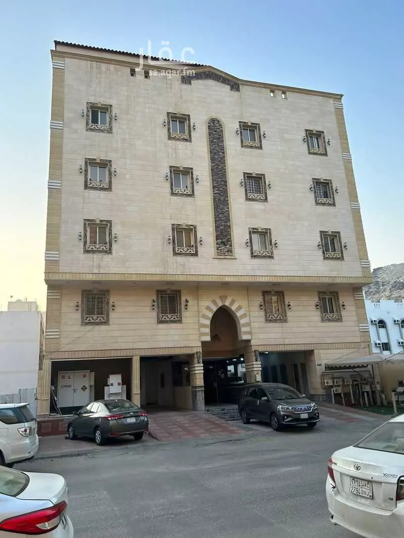 شقة 6 غرف في بطحاء قريش 2
