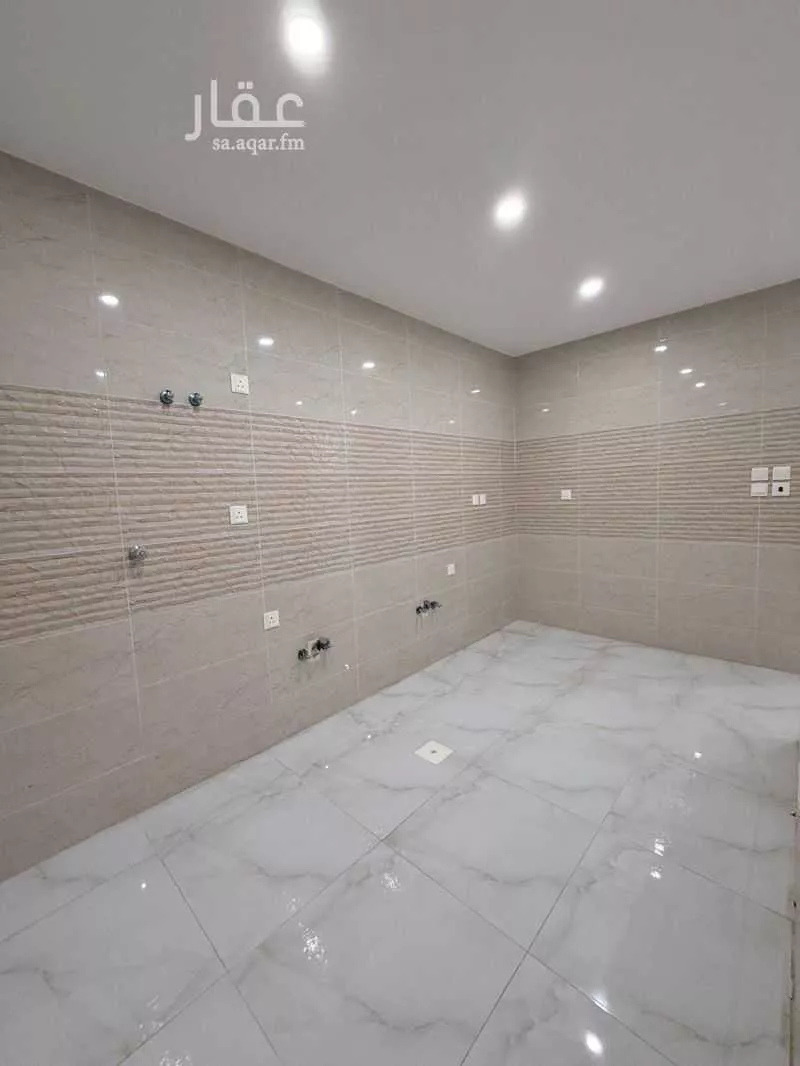 4 bedroom apartment in Batha Quraysh 2
