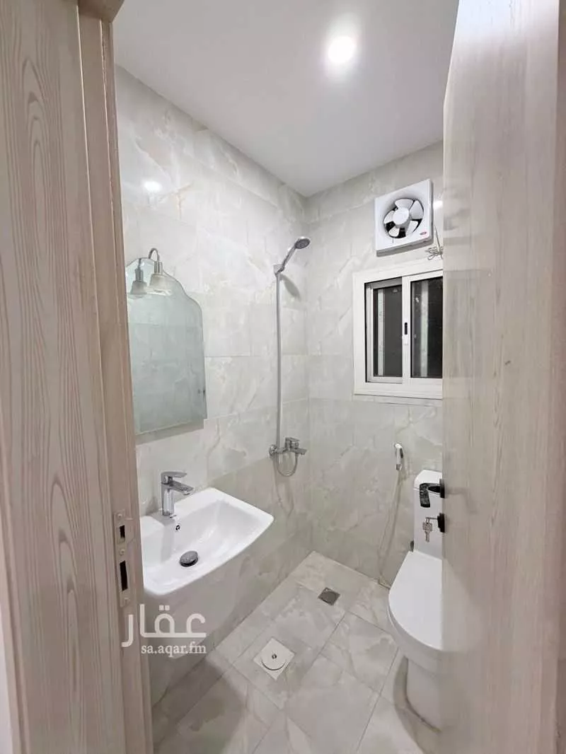 4 bedroom apartment in Batha Quraysh 7