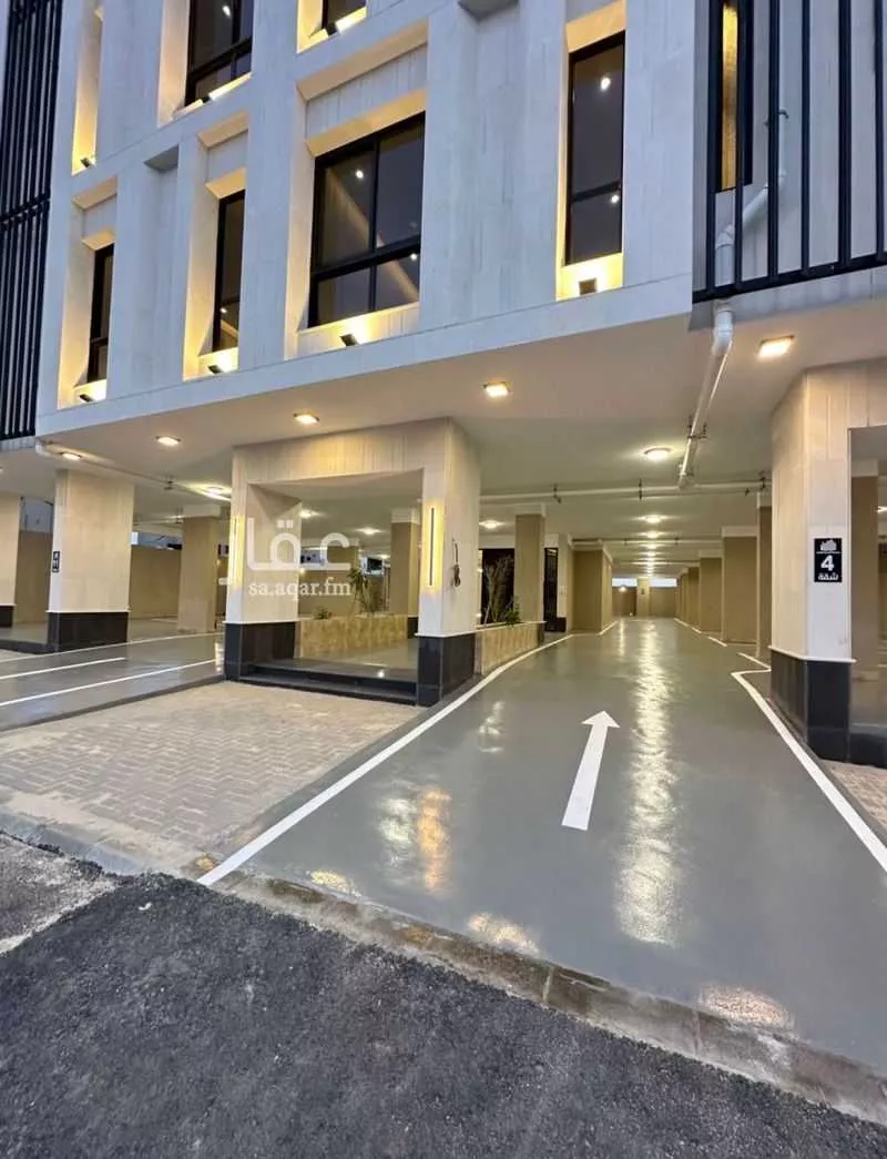 5 bedroom apartment in King Fahd 4