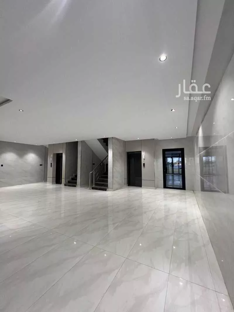 5 bedroom floor in King Fahd 8