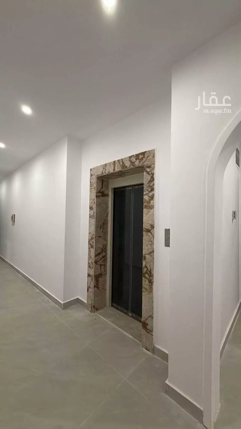 فيلا 10 غرف في الروابي 12
