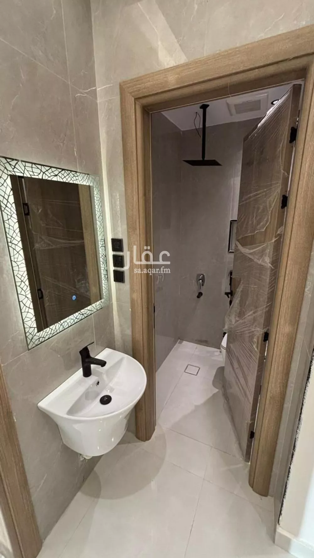 4 bedroom apartment in Al Difa 16