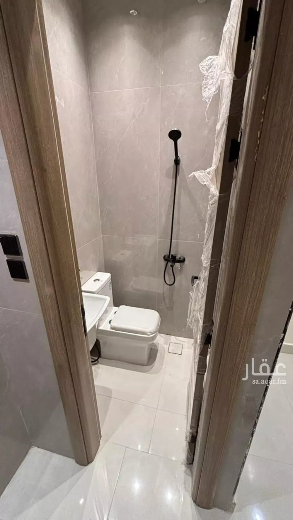 4 bedroom apartment in Al Difa 4
