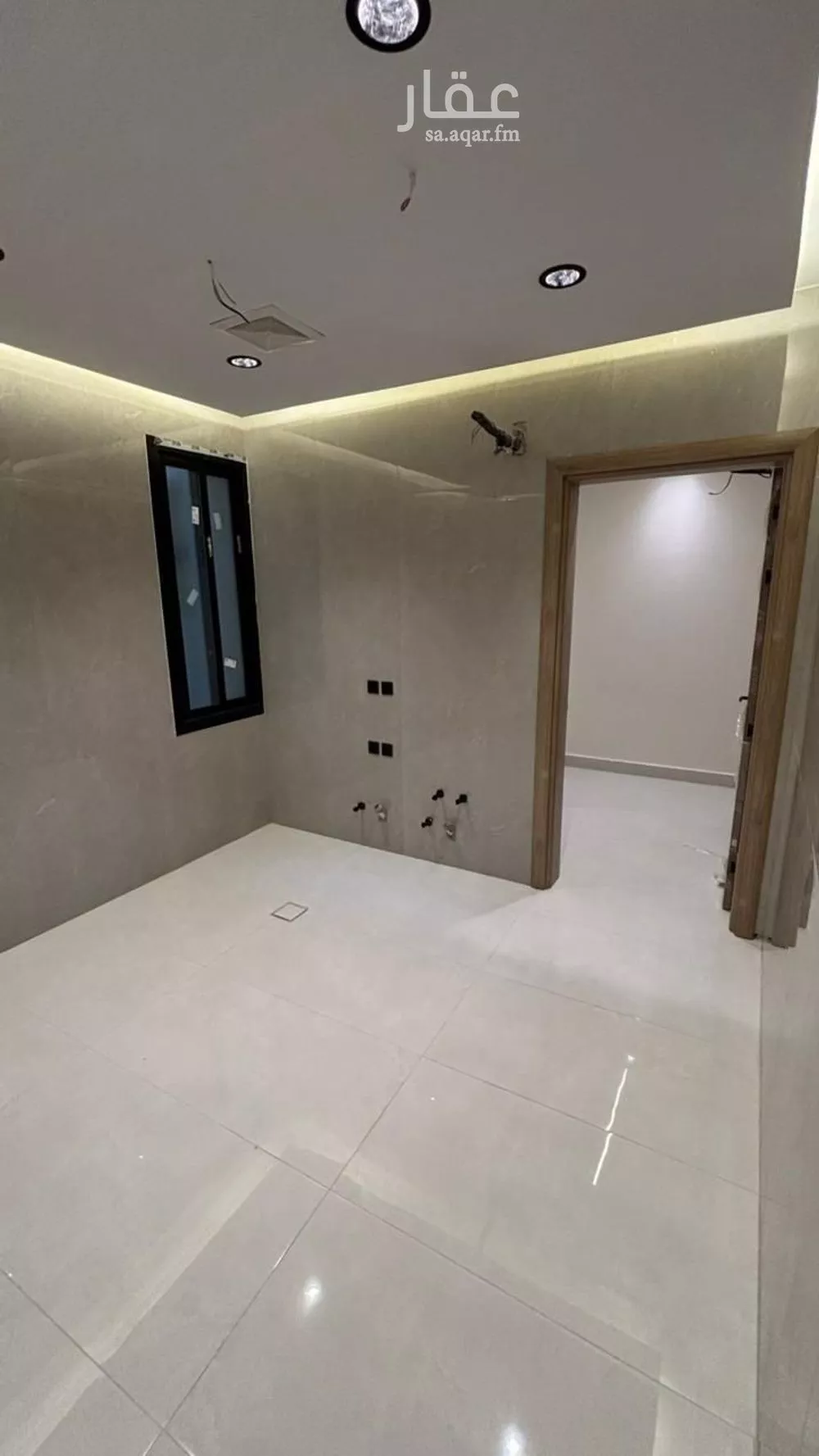 4 bedroom apartment in Al Difa 8
