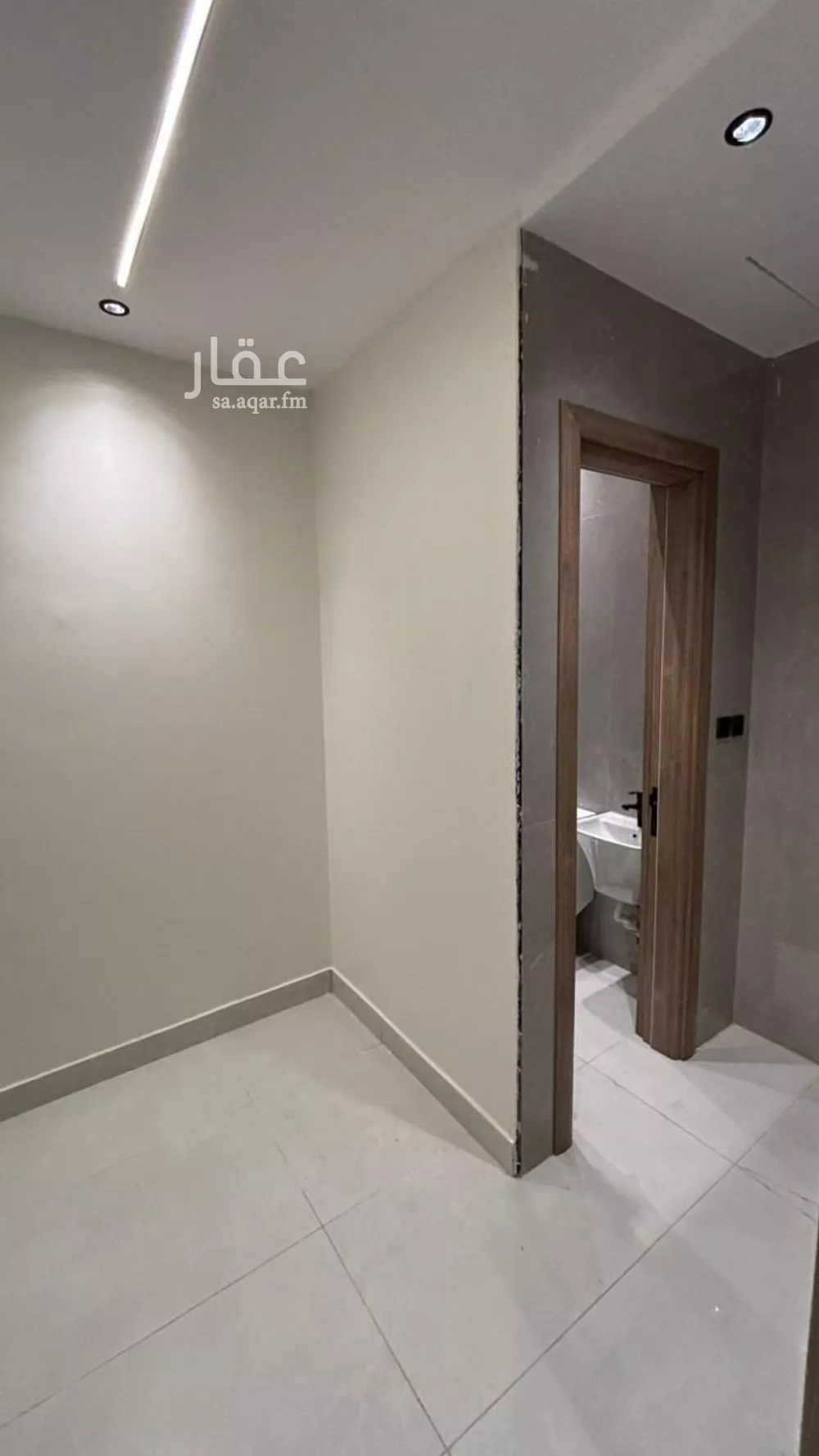 4 bedroom apartment in Al Difa 7